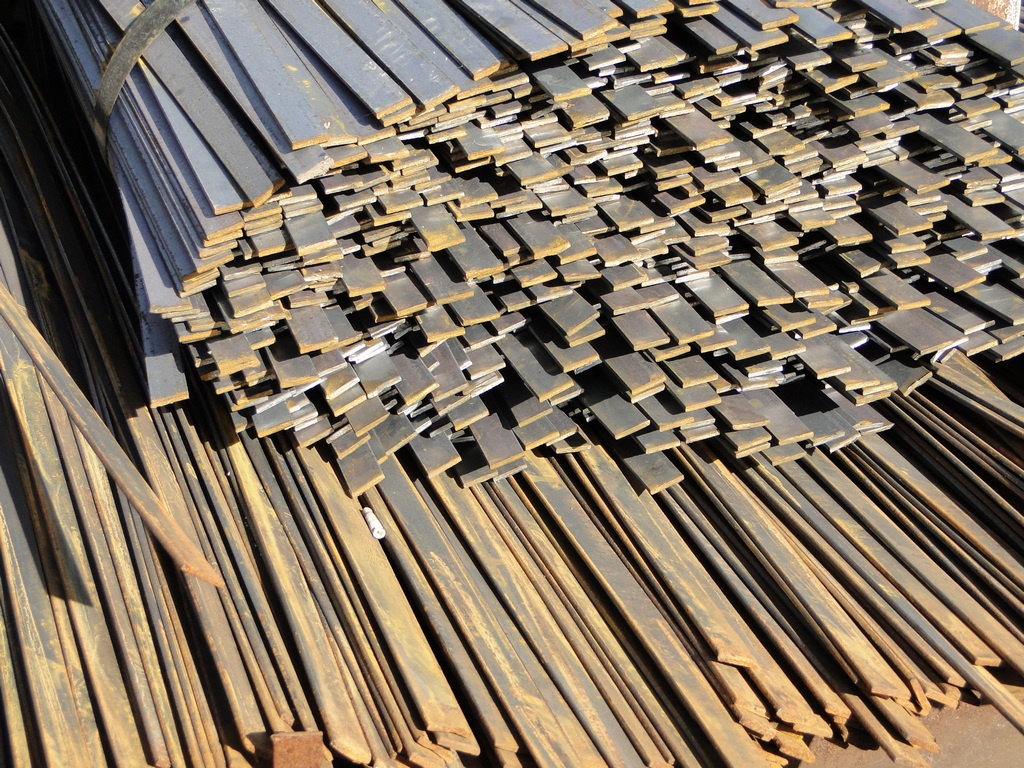 Стальная кованая полоса 25 мм 9ХС ГОСТ 5950-2000